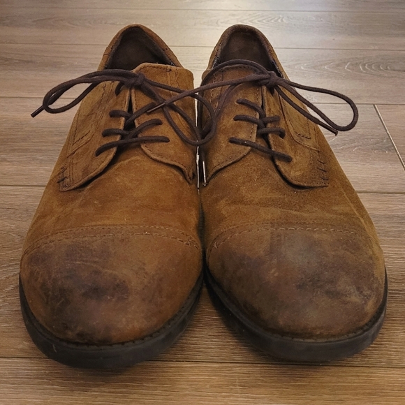 Clarks Distressed Brown Suede Oxford Men's Size 9.5M - Picture 2 of 5